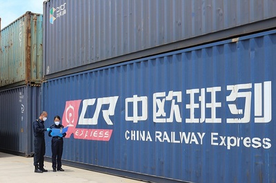 外貿(mào)新業(yè)態(tài)“多點開花” 海關(guān)助力中小企業(yè)抱團出海